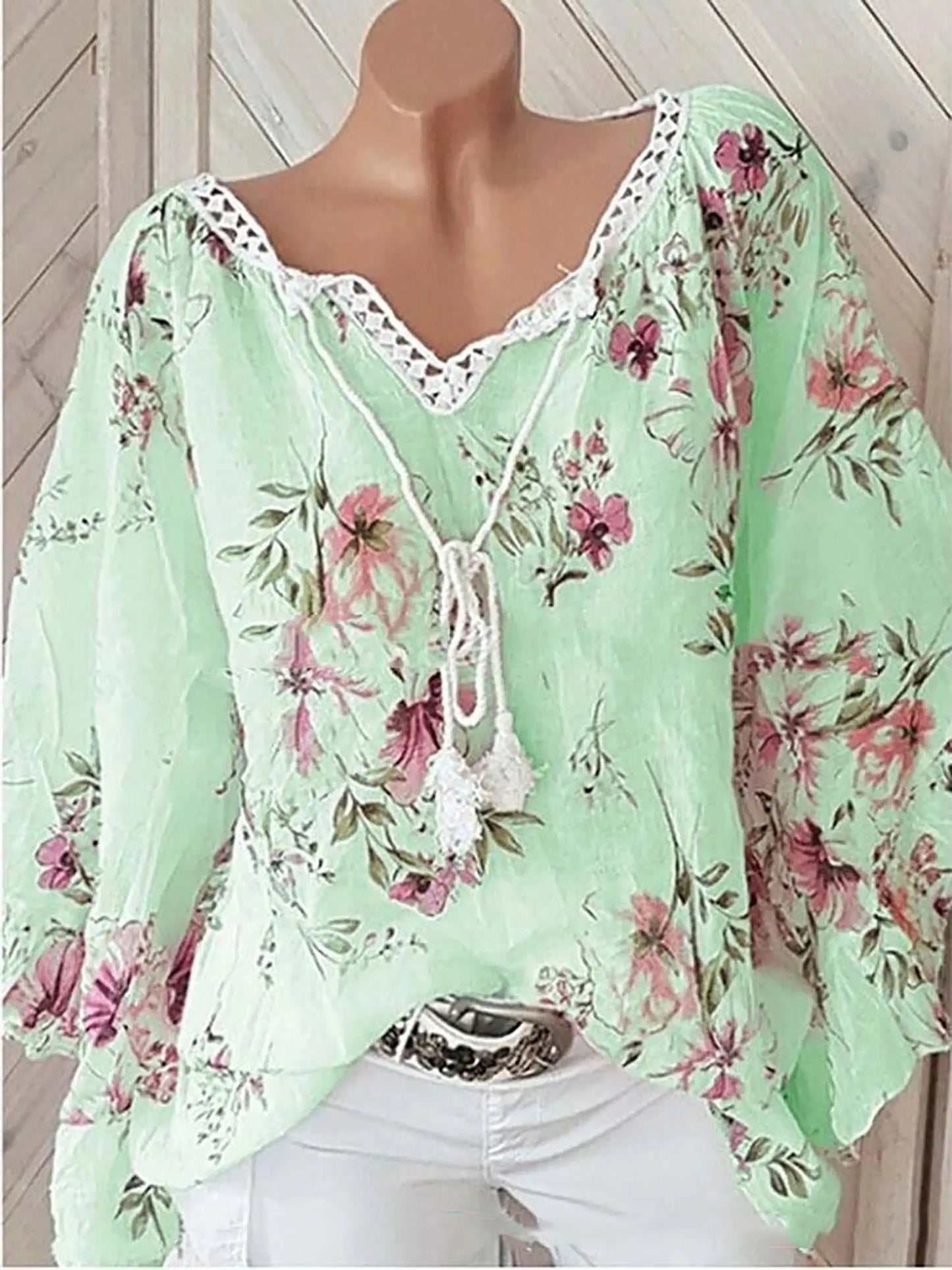 Blusa feminina com decote