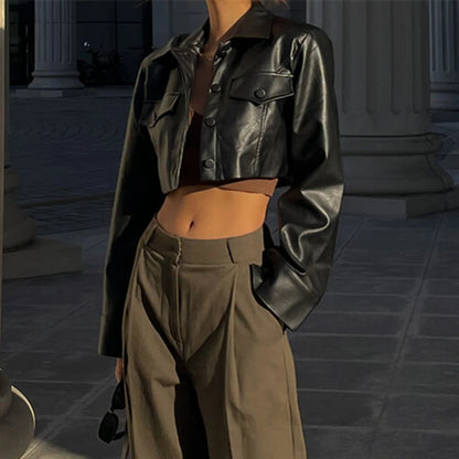 Short leather jacket